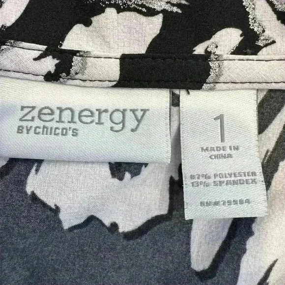 CHICOS SIZE 1 (M 8/10) Womens Medium ZENERGY activewear Lightweight Jacket - Picture 8 of 8